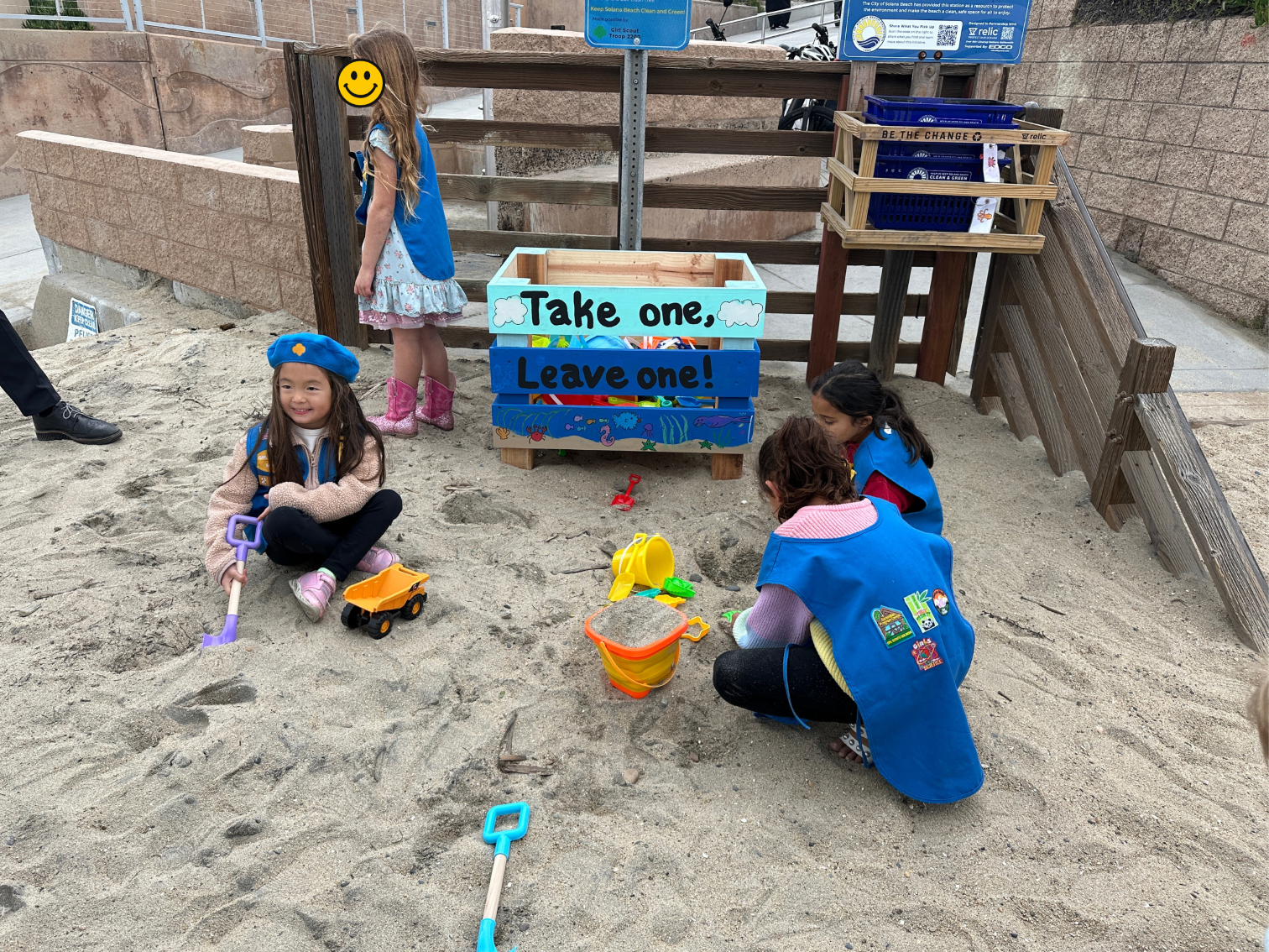 beach toy box